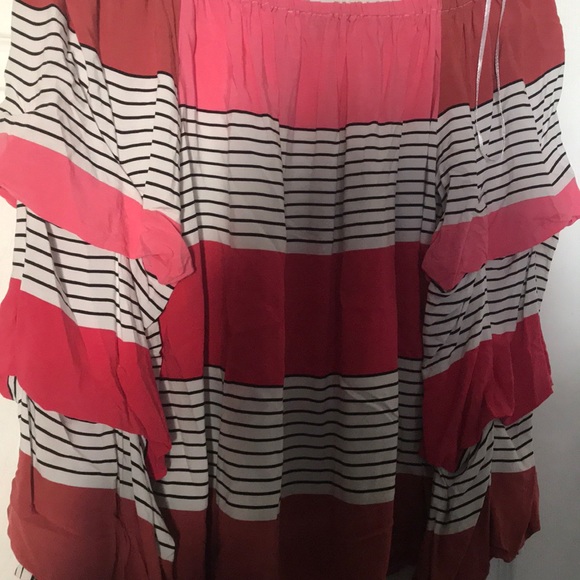 Tri-Color Blouse - Picture 3 of 4